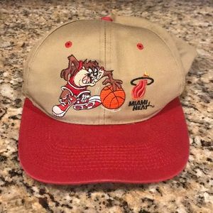 Vintage NBA Miami Heat Tazmanian Devil Hat 1994